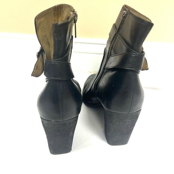 Frye “ Patty riding bootie” black leather boots Sz 8 - Picture 4 of 10